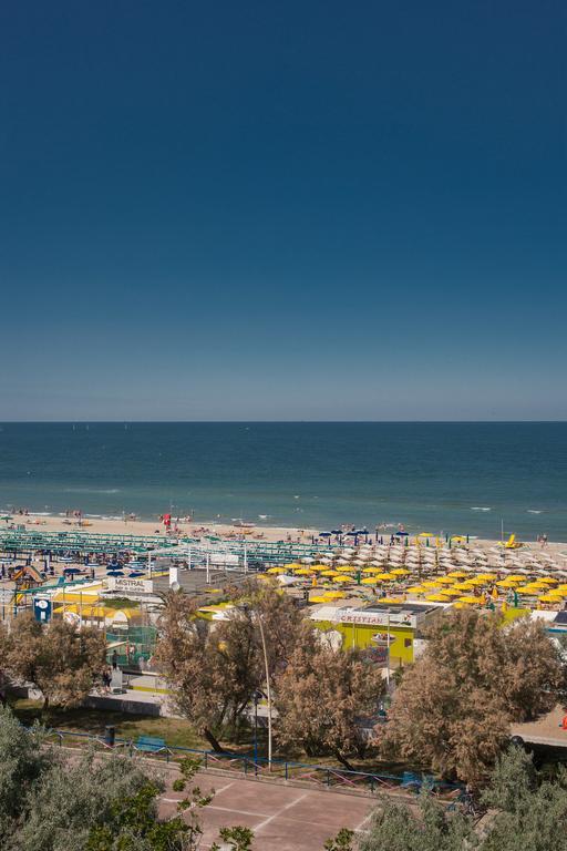 Hotel Madison Riccione Exterior foto